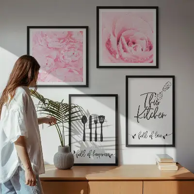 Wanddeko-Set mit zarten Rosenblüten für die Küche