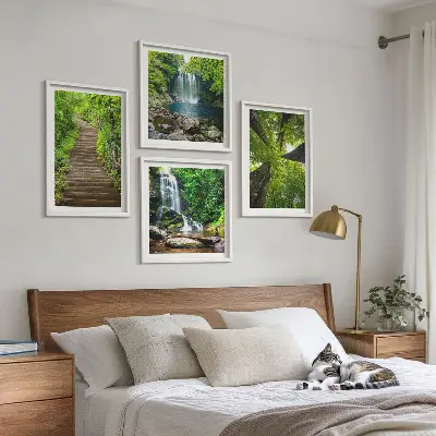 Polyptychon mit Rahmen Waldlandschaft mit Wasserfall und Vegetation