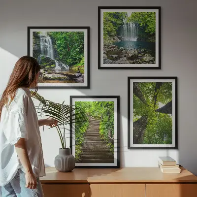 Polyptychon mit Rahmen Waldlandschaft mit Wasserfall und Vegetation