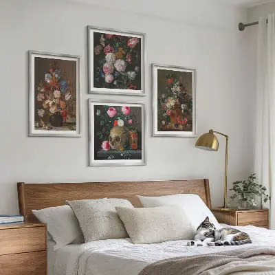 Blumenarrangements in Vasen als gerahmtes Polyptychon