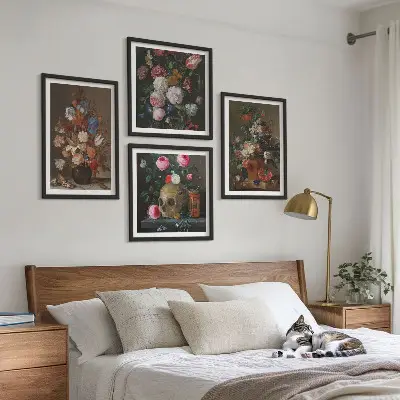 Blumenarrangements in Vasen als gerahmtes Polyptychon