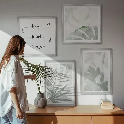 Wanddeko-Set mit grünlich-grauen Blättermotiven