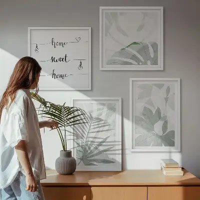 Wanddeko-Set mit grünlich-grauen Blättermotiven