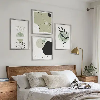 Wanddeko-Set mit abstrakten Pflanzenmotiven