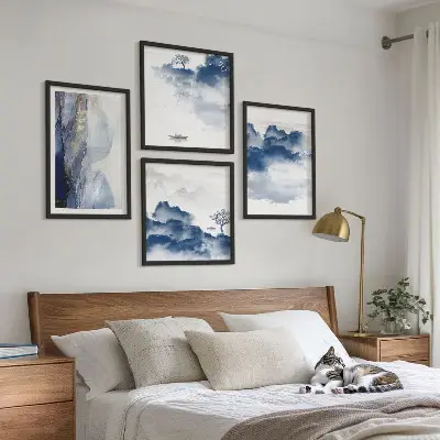 Wanddeko-Set mit Bergen, Wolken, Bäumen und Vögeln im Hintergrund