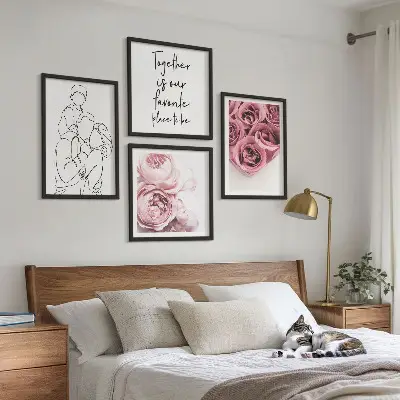 Wanddeko-Set als Familienzeichnung mit Rosensträußen