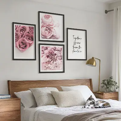 Polyptychon mit Rahmen Blumensträuße mit Rosen und Hausinschrift