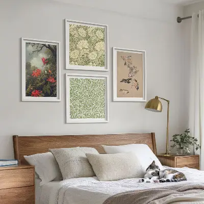 Blumen und Vögel in natürlicher Umgebung als gerahmtes Polyptychon