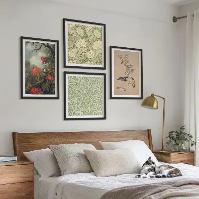 Blumen und Vögel in natürlicher Umgebung als gerahmtes Polyptychon