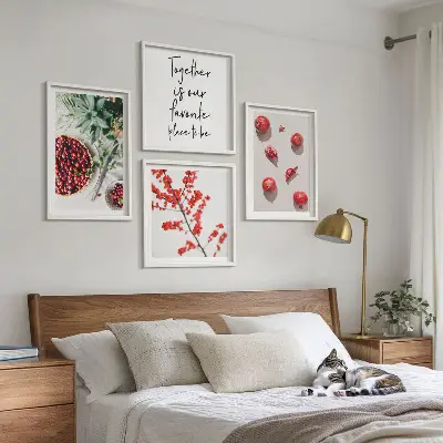 Polyptychon mit Rahmen minimalistische Darstellung roter Früchte von Pflanzen