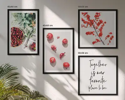 Polyptychon mit Rahmen minimalistische Darstellung roter Früchte von Pflanzen