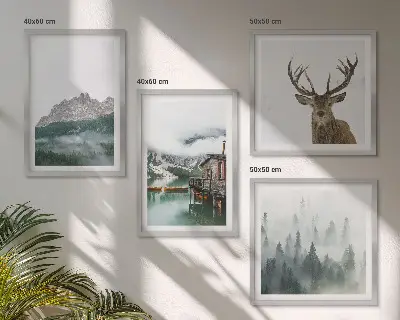Wanddeko-Set mit Bergsee, Hirschen und einer Hütte im Nebel