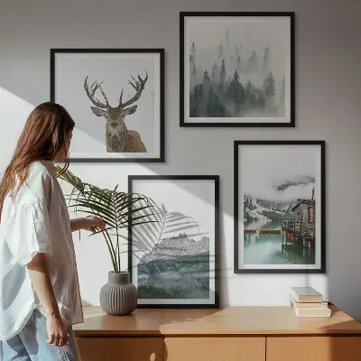 Wanddeko-Set mit Bergsee, Hirschen und einer Hütte im Nebel