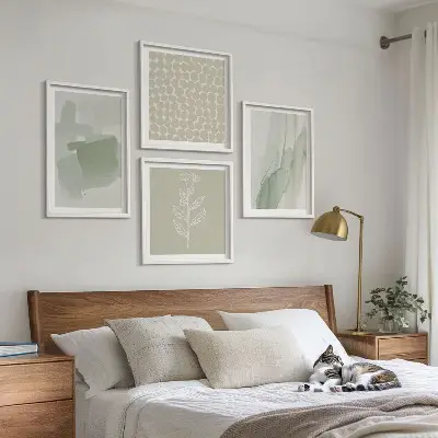 Abstrakte Aquarellpflanzen als gerahmtes Polyptychon