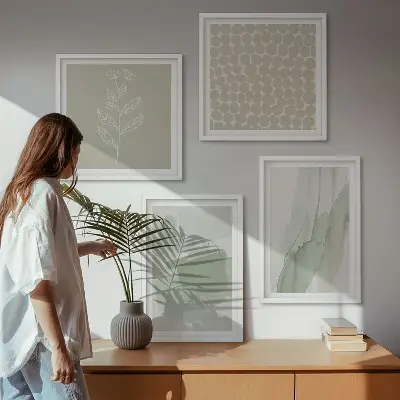 Abstrakte Aquarellpflanzen als gerahmtes Polyptychon