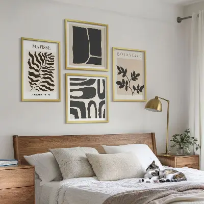 Minimalistische Pflanzenposter als gerahmtes Polyptychon