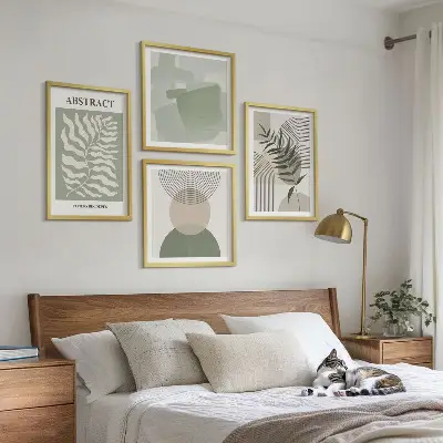 Botanische Boho-Abstraktionen als gerahmtes Polyptychon