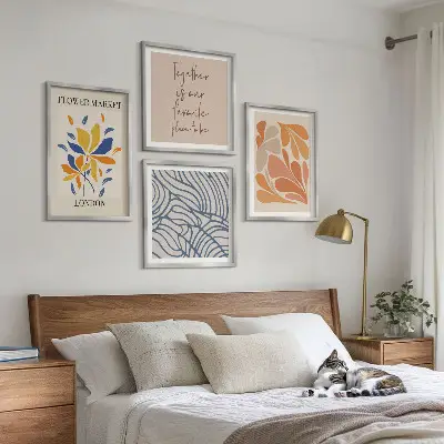 Moderne abstrakte Blumen als gerahmtes Polyptychon