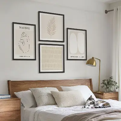 Polyptychon mit Rahmen Linien und Formen in Beige und Weiß
