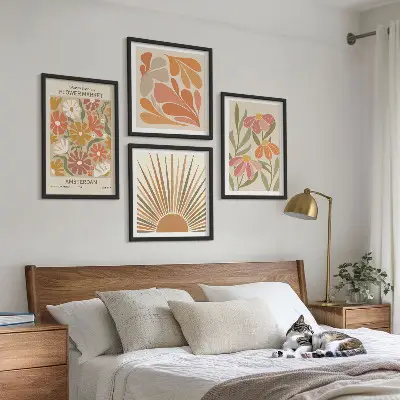 Pastellfarbene Sonnenblumen als gerahmtes Polyptychon