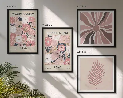 Blumenmuster mit Blättern und geometrischen Elementen als gerahmtes Polyptychon