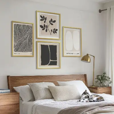 Minimalistische Pflanzenmuster als mehrteiliges Wandbild mit Rahmen