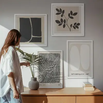 Minimalistische Pflanzenmuster als mehrteiliges Wandbild mit Rahmen