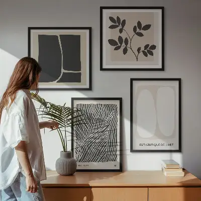 Minimalistische Pflanzenmuster als mehrteiliges Wandbild mit Rahmen