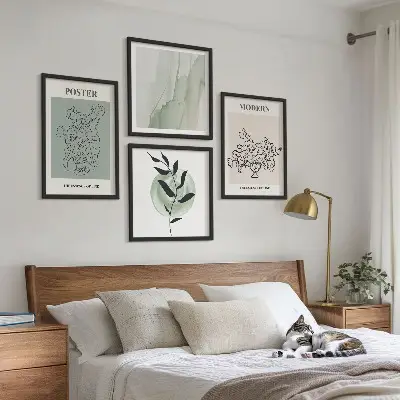 Blumen in einer modernen Vase als Polyptychon mit Rahmen
