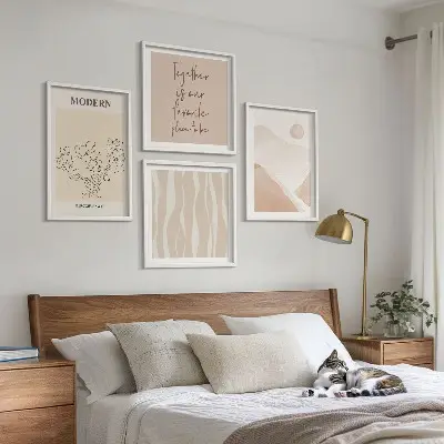Abstrakte Formen und Farben als mehrteiliges Wandbild mit Rahmen