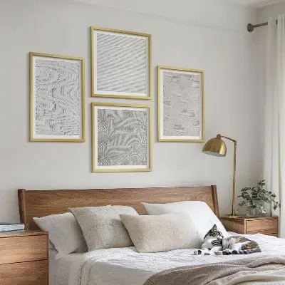 Polyptychon mit Rahmen mit geometrischem Sandmuster
