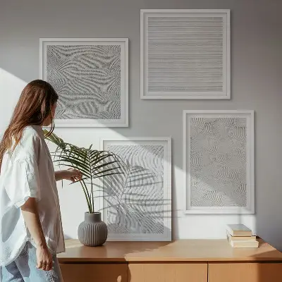 Polyptychon mit Rahmen mit geometrischem Sandmuster