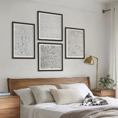 Polyptychon mit Rahmen mit geometrischem Sandmuster