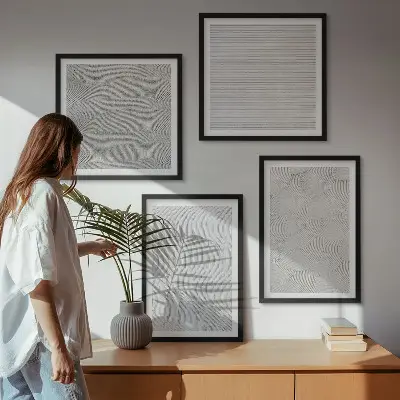 Polyptychon mit Rahmen mit geometrischem Sandmuster