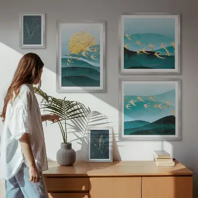 Modernes Wandbilder-Set mit Darstellung von Vögeln und Wellen