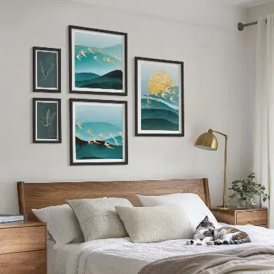 Modernes Wandbilder-Set mit Darstellung von Vögeln und Wellen