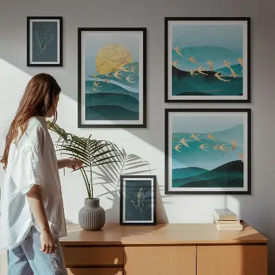 Modernes Wandbilder-Set mit Darstellung von Vögeln und Wellen