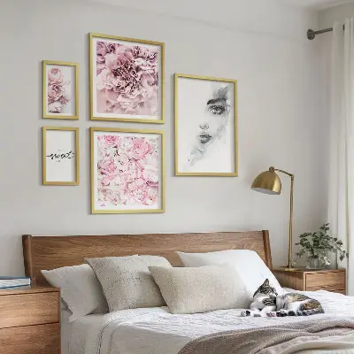 Bilderset für das Sofa mit floralem Motiv für ein gemütliches Zuhause