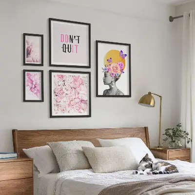 Bilderset fürs Sofa mit Blumenmotiven und Frauendarstellung