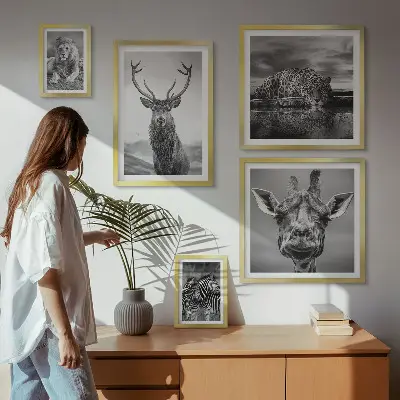 Bildergalerieset für die Wand mit Motiven von Tieren in Schwarz-Weiß