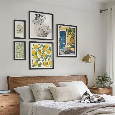 Modernes Wandbilder-Set mit stilvollen Pflanzenmotiven