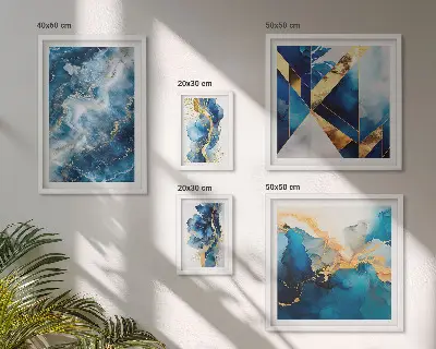 Modernes Wandbilder-Set mit abstrakter blauer Komposition