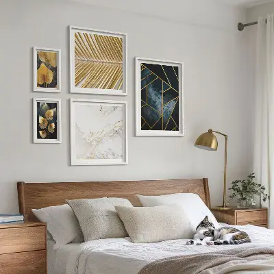 Bilderset fürs Sofa mit stilvollen Blättern und geometrischen Motiven