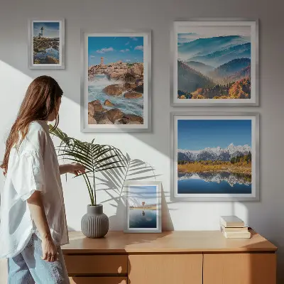 Modernes Wandbilder-Set mit natürlichen Bergen und Leuchttürmen am Meer