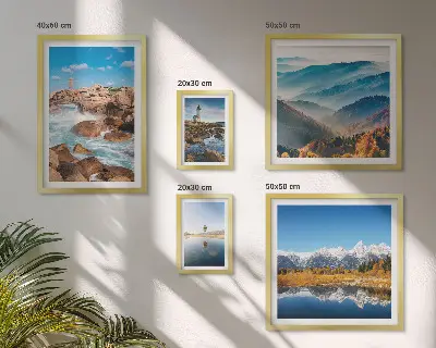 Modernes Wandbilder-Set mit natürlichen Bergen und Leuchttürmen am Meer