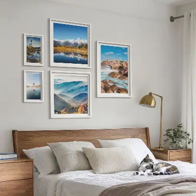Modernes Wandbilder-Set mit natürlichen Bergen und Leuchttürmen am Meer