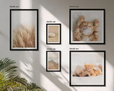 Modernes Wandbilder-Set mit niedlichen Tierlandschaften
