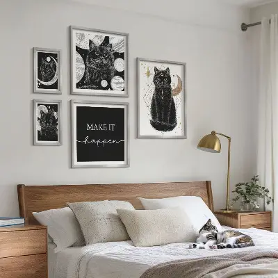 Bilder-Set für das Sofa schwarze Katzen im Boho-Stil