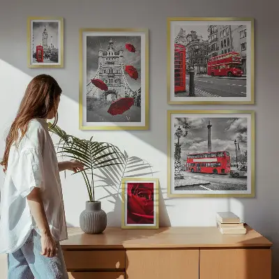 Modernes Wandbilder-Set mit Londoner Motiven und roten Akzenten