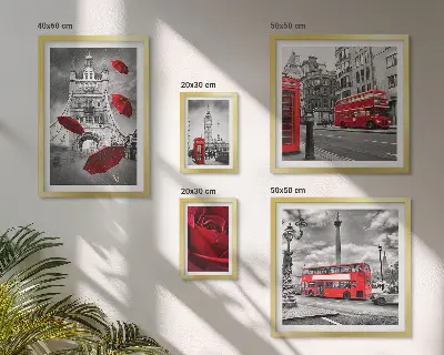 Modernes Wandbilder-Set mit Londoner Motiven und roten Akzenten